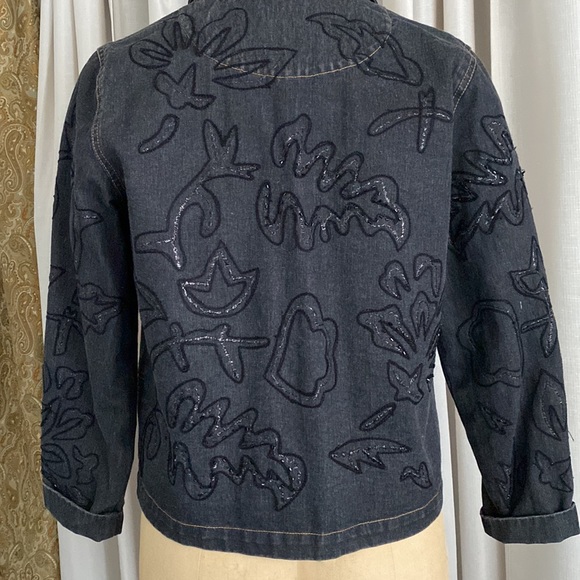 Black faded or grayish embroidery denim jacket - Picture 4 of 10